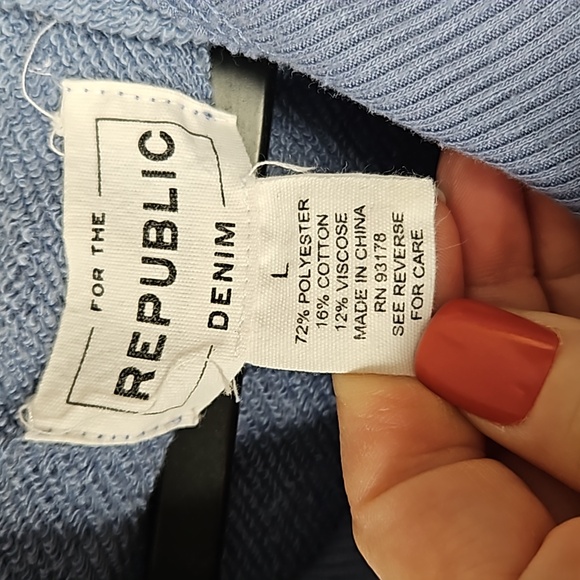 The republic hoodie. Size L - Picture 2 of 6